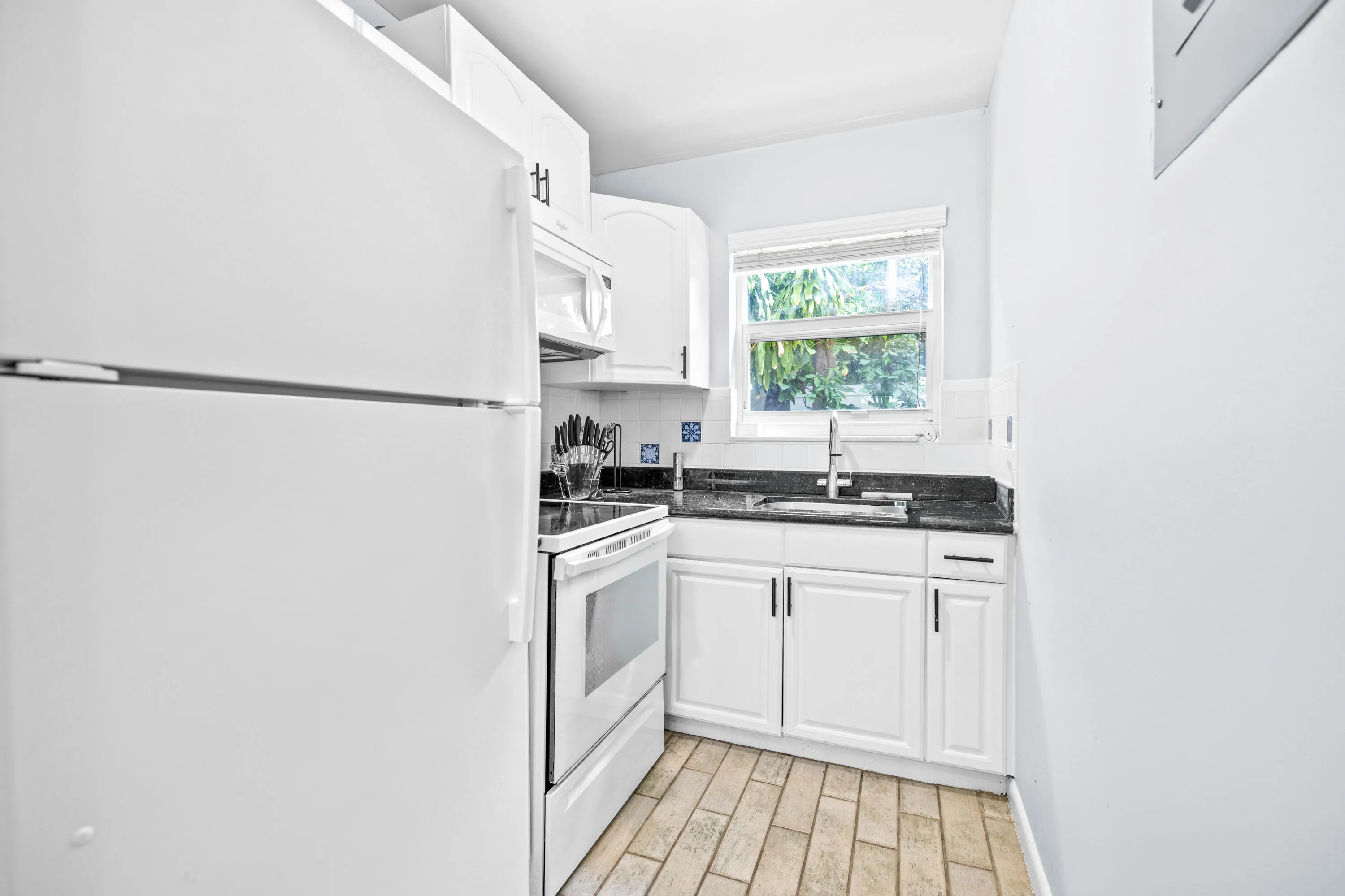 1900 ne 8th ct, #104, Fort Lauderdale fl