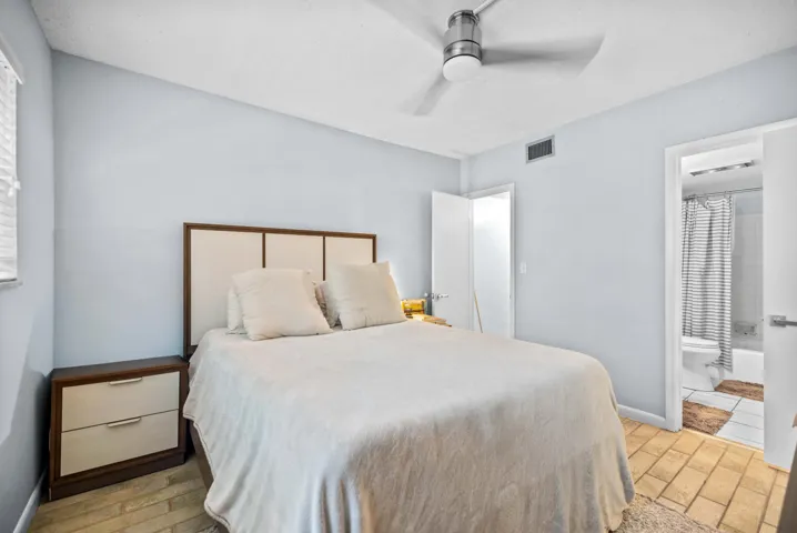 1900 ne 8th ct, #104, Fort Lauderdale fl