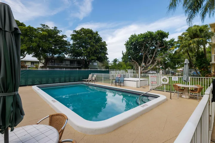 1900 ne 8th ct, #104, Fort Lauderdale fl
