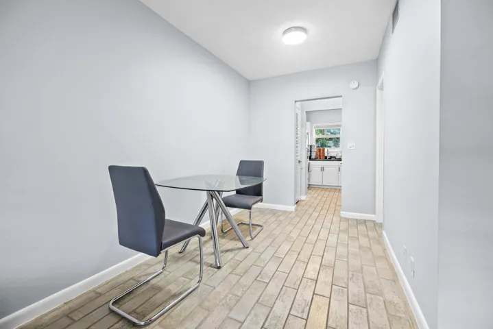 1900 ne 8th ct, #104, Fort Lauderdale fl