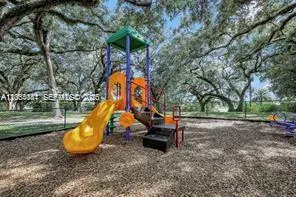 PLAYGROUNG