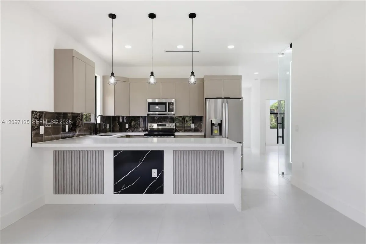 Property photo 84