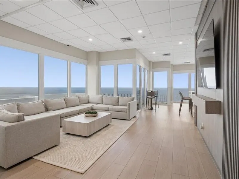 Sky Lounge
