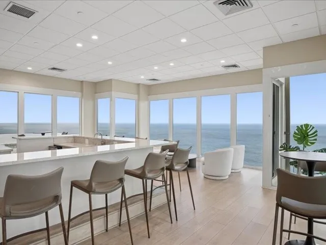 Sky Lounge
