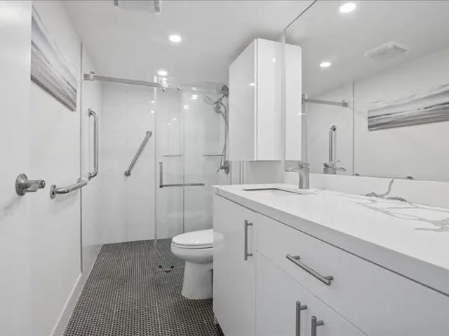 2nd Bathroom