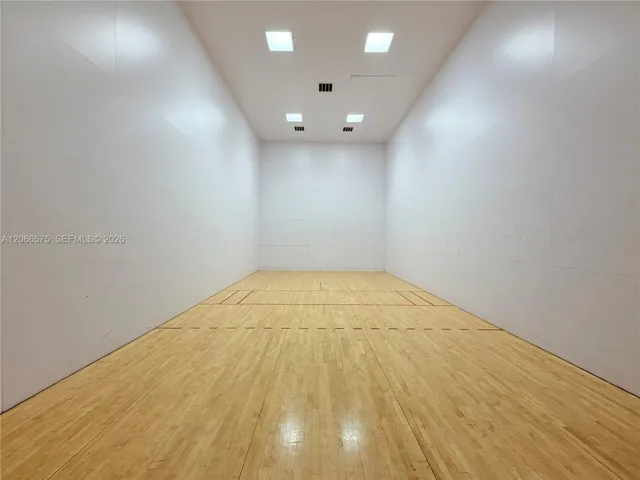 Racket ball court