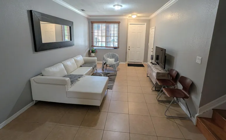 living area 3