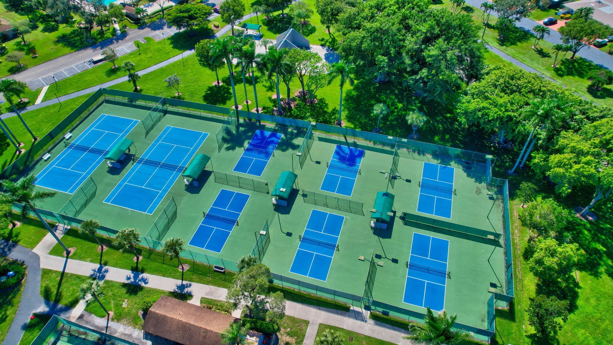 Tennis courts and pickleball