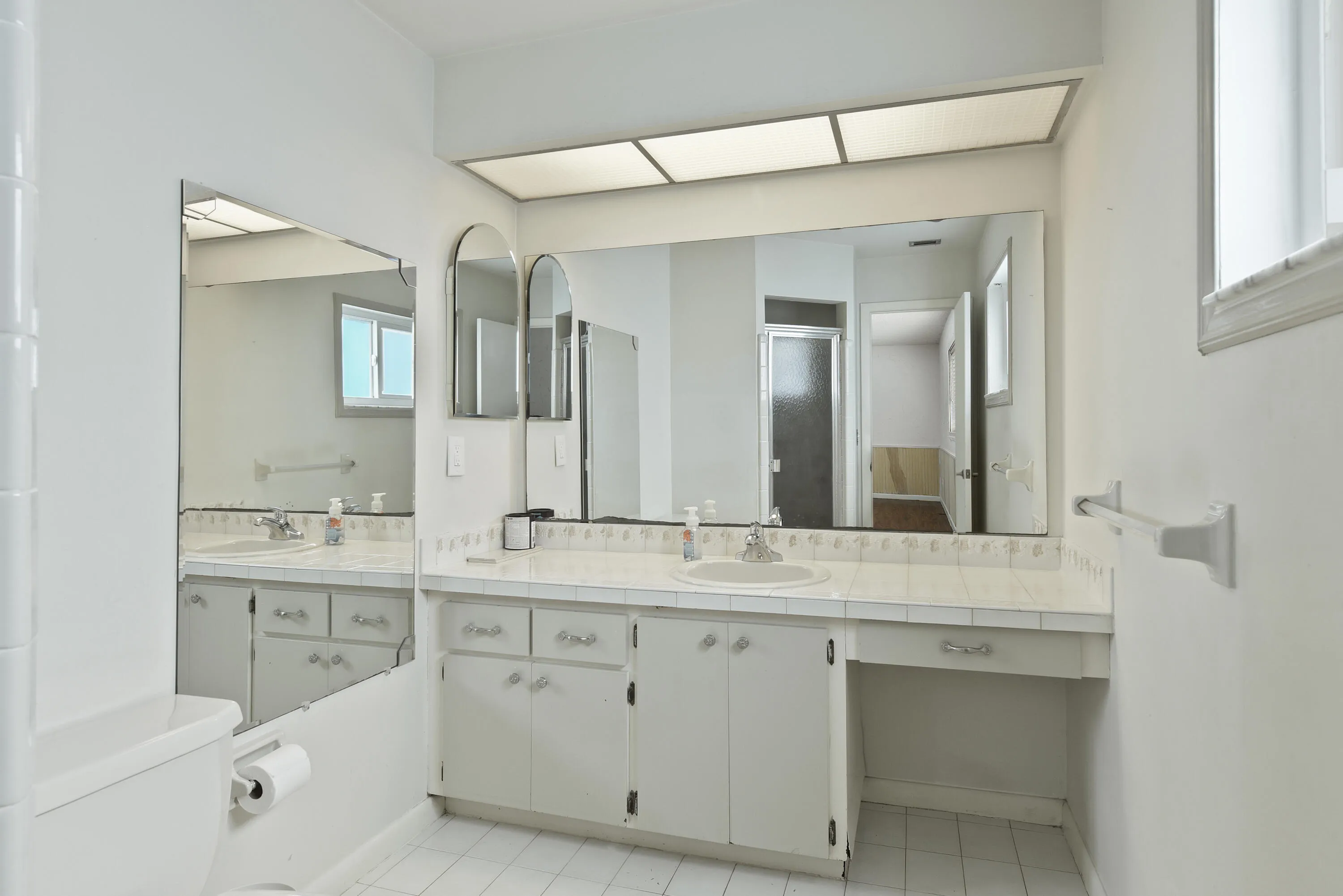 Spacious Primary En-suite 9 x 6