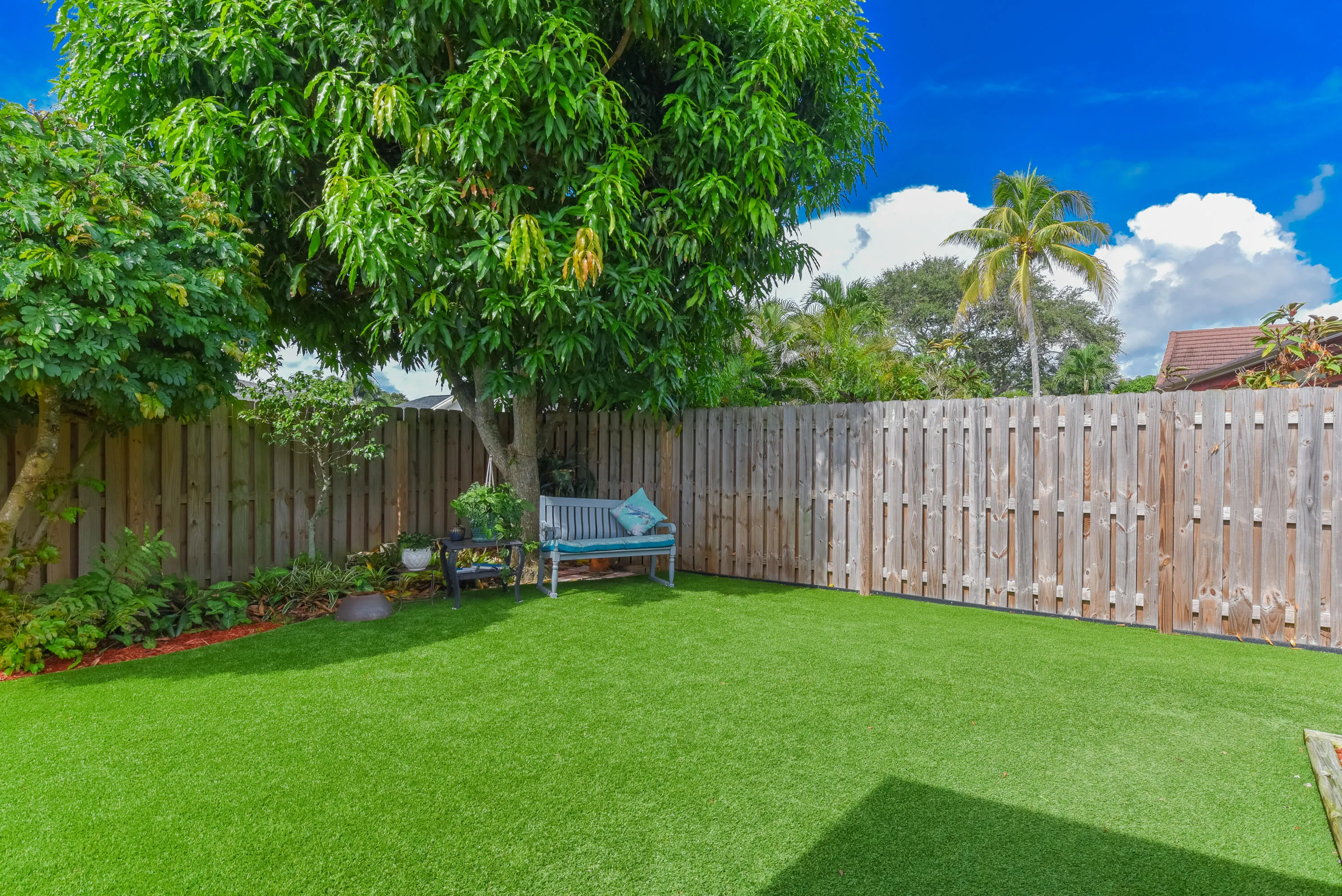 Sizeable Backyard - Turf 2022