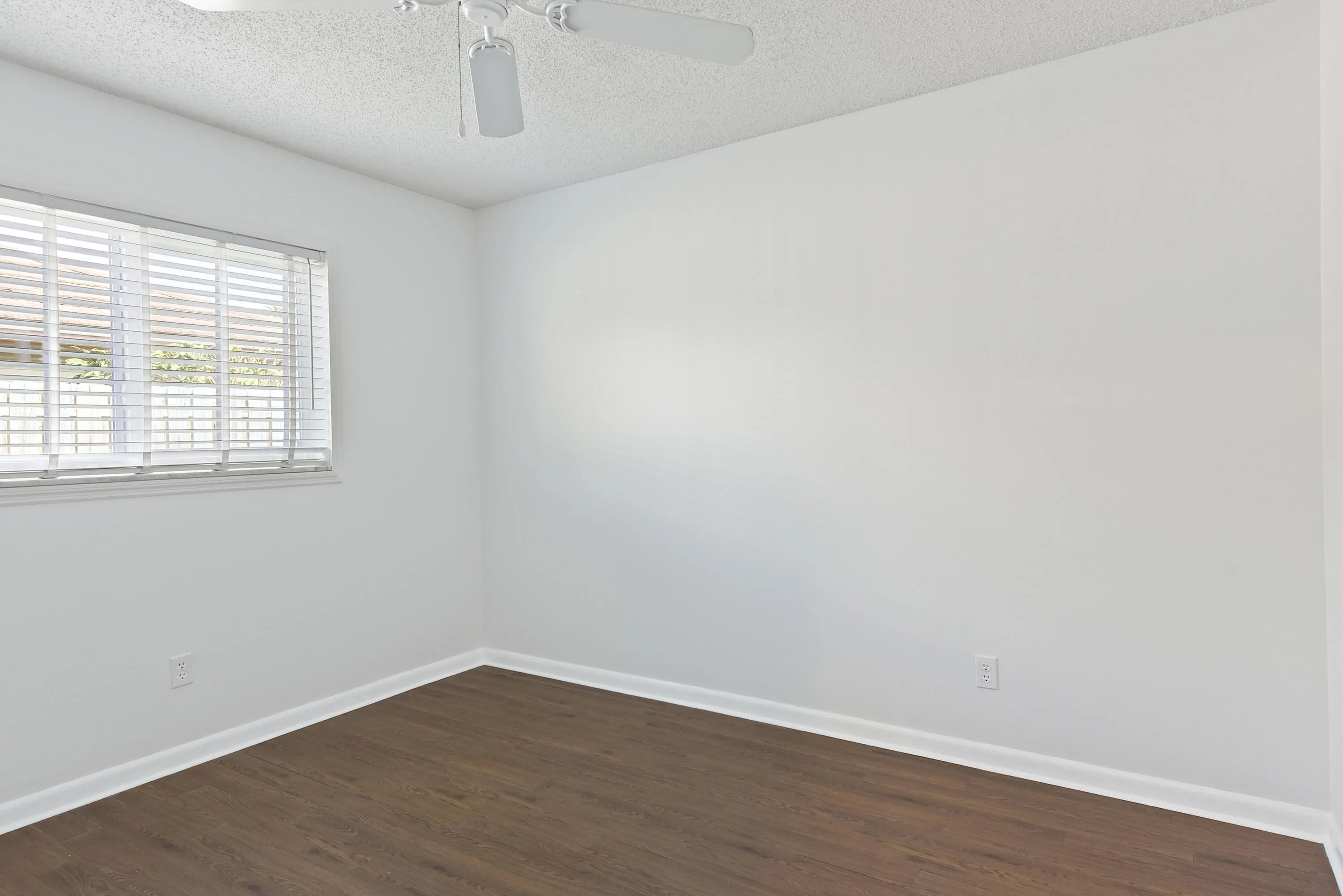 Front Bedroom 11 x 10
