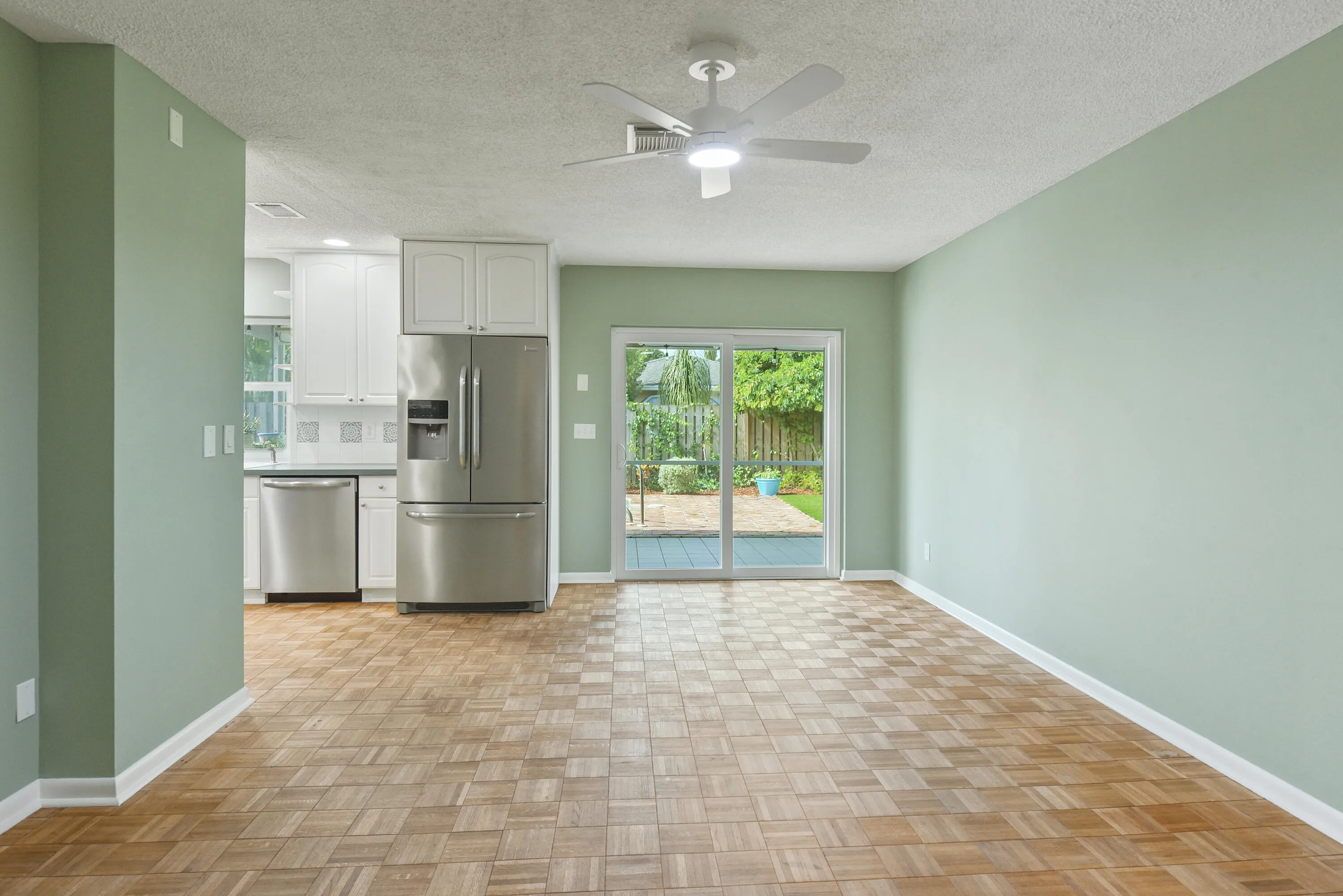 Family Room leading to Backyard - Impact Slider
