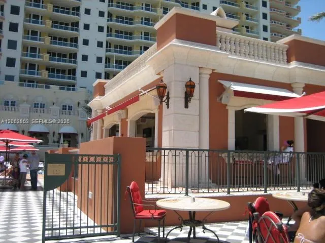 La Costa Gril;