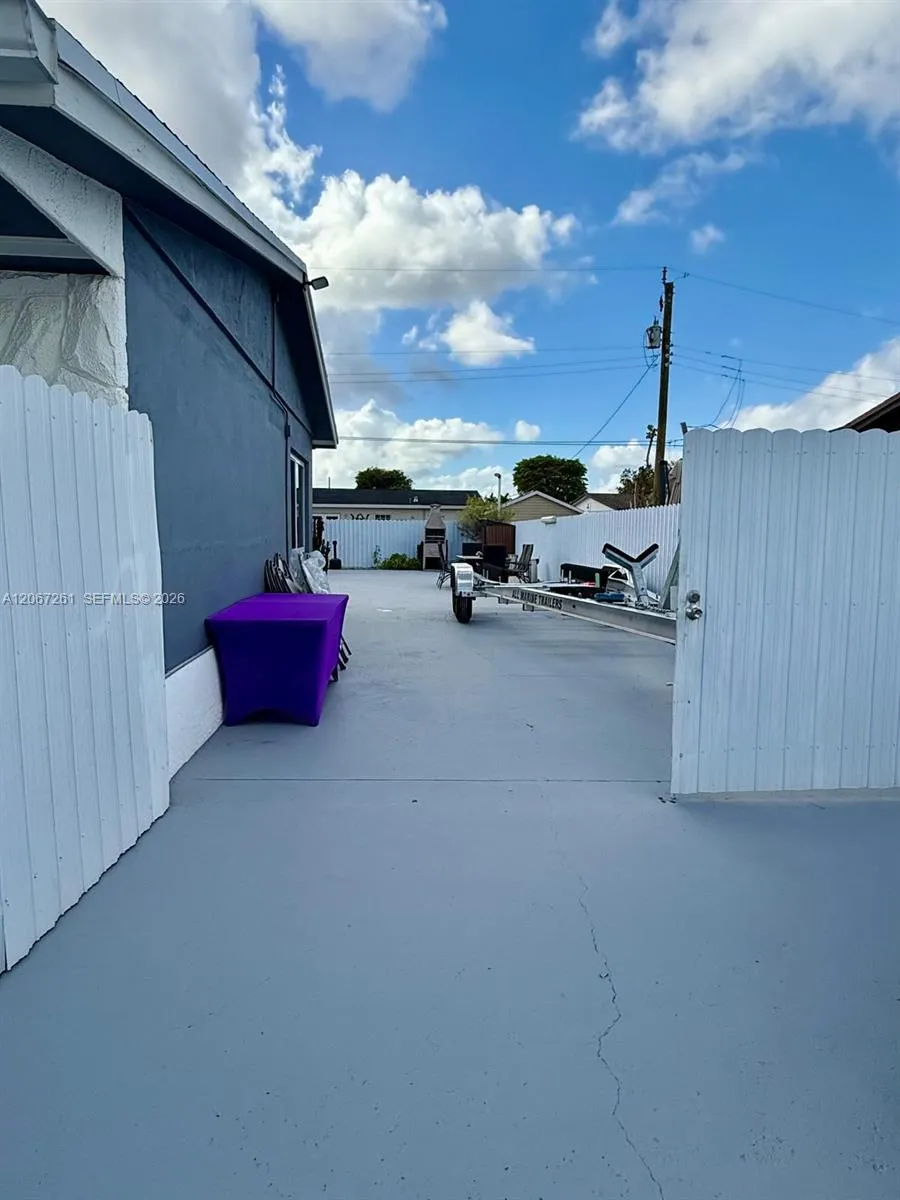Property photo 33