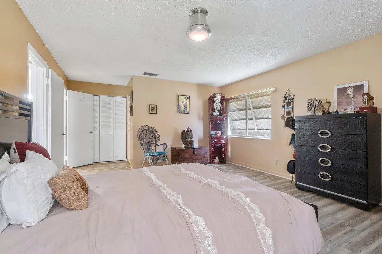 017-587LaPlayasCourt-B2-Greenacres-FL-33