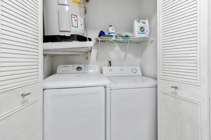 014-587LaPlayasCourt-B2-Greenacres-FL-33