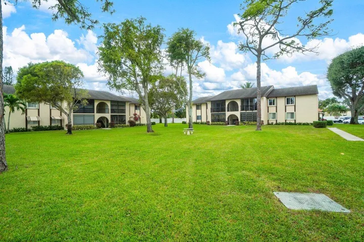 026-587LaPlayasCourt-B2-Greenacres-FL-33
