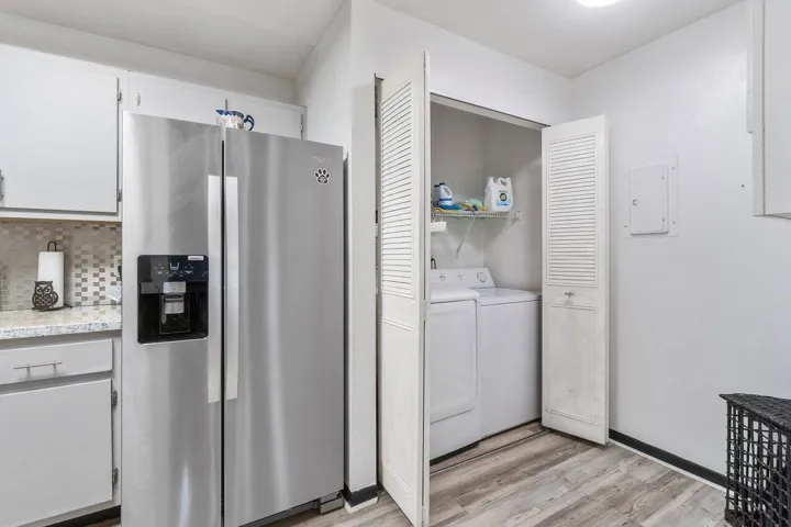 007-587LaPlayasCourt-B2-Greenacres-FL-33