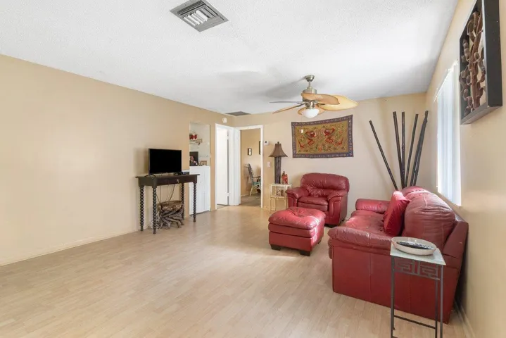 004-587LaPlayasCourt-B2-Greenacres-FL-33