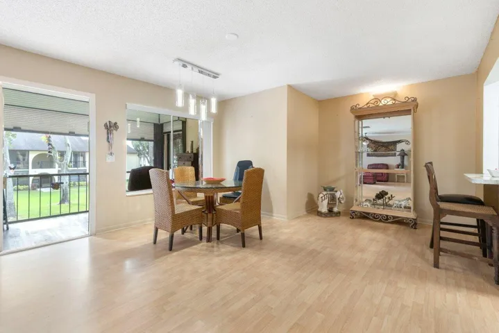006-587LaPlayasCourt-B2-Greenacres-FL-33