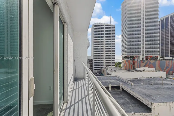 Partial Bay views!
