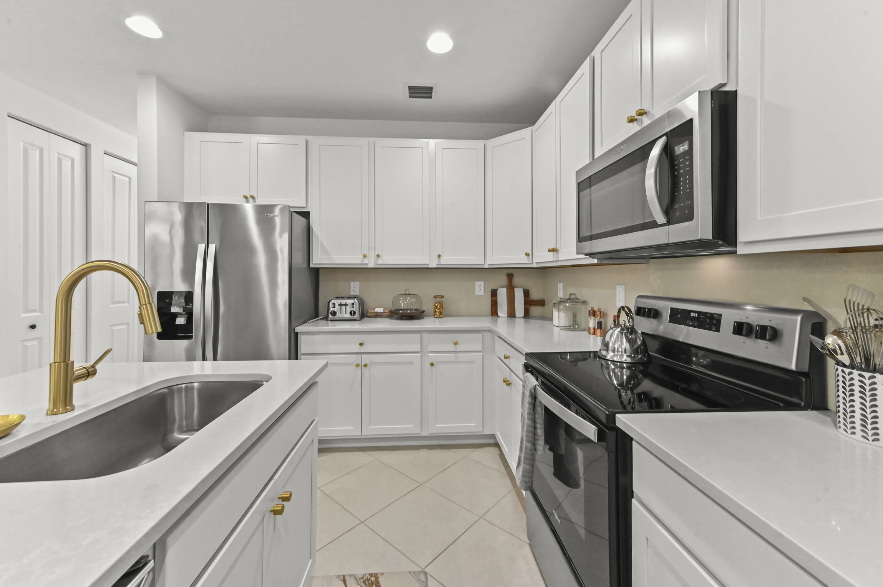 17 Kitchen 04