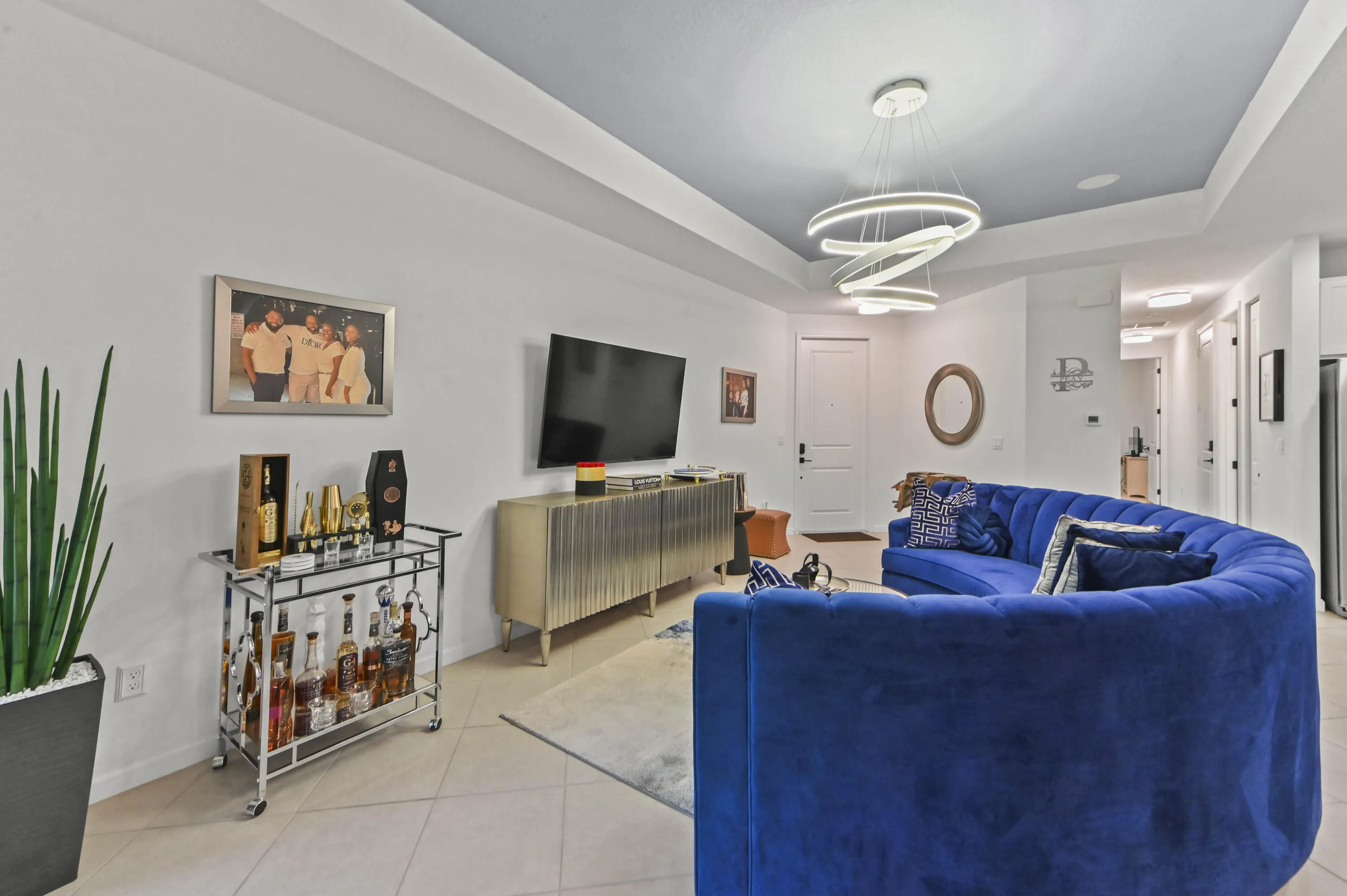 11 Living Room 07