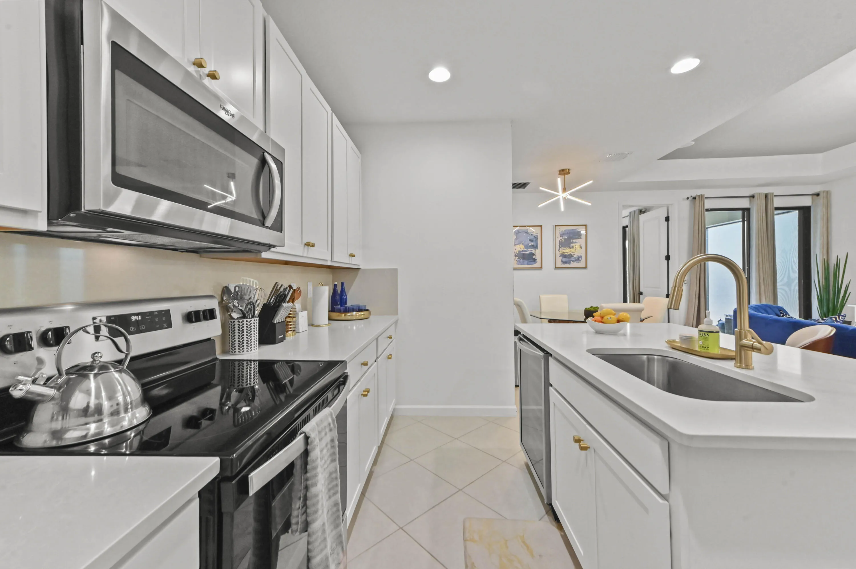 18 Kitchen 05