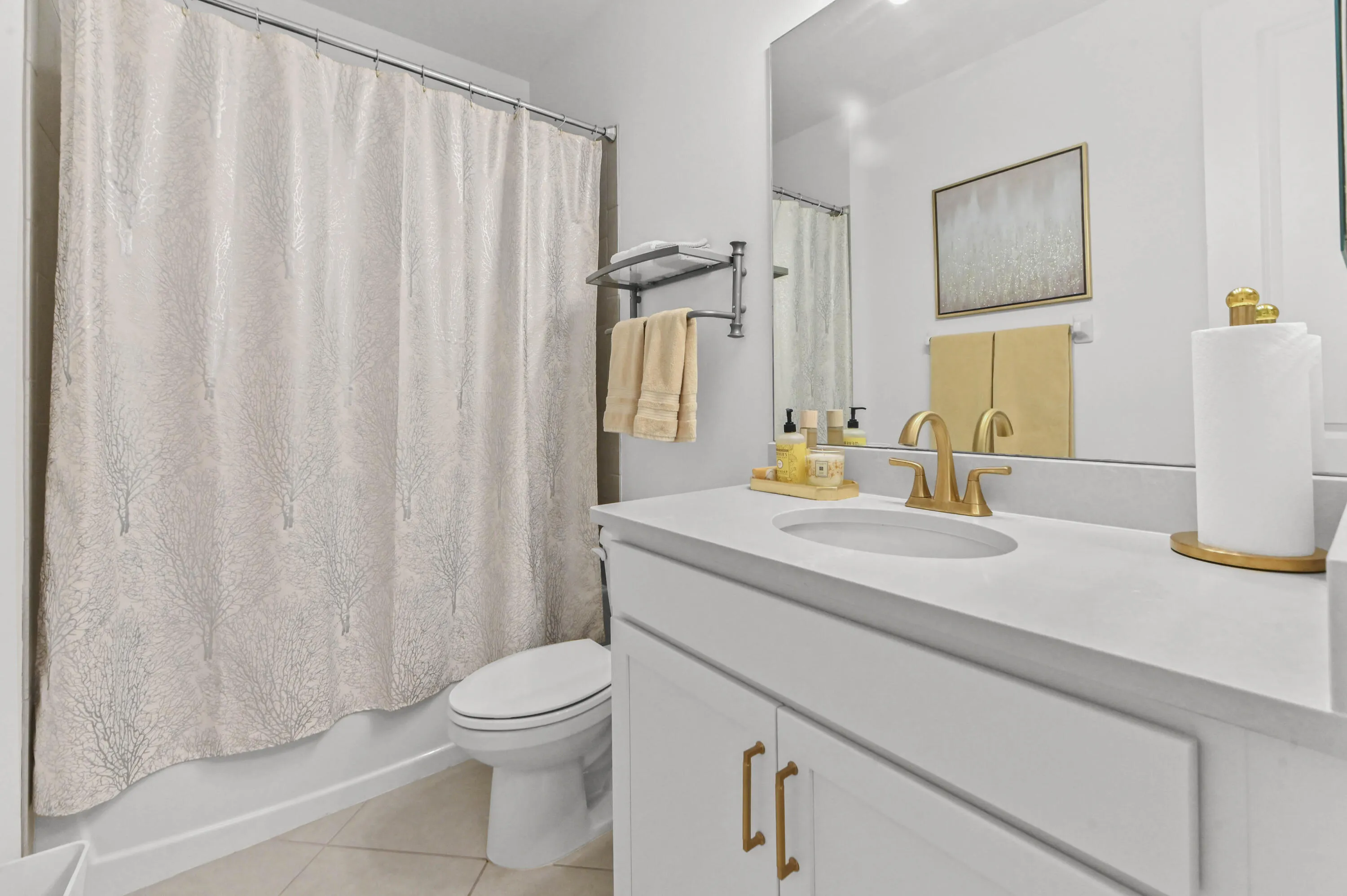 20 Bathroom 01