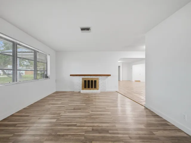 Living Fireplace
