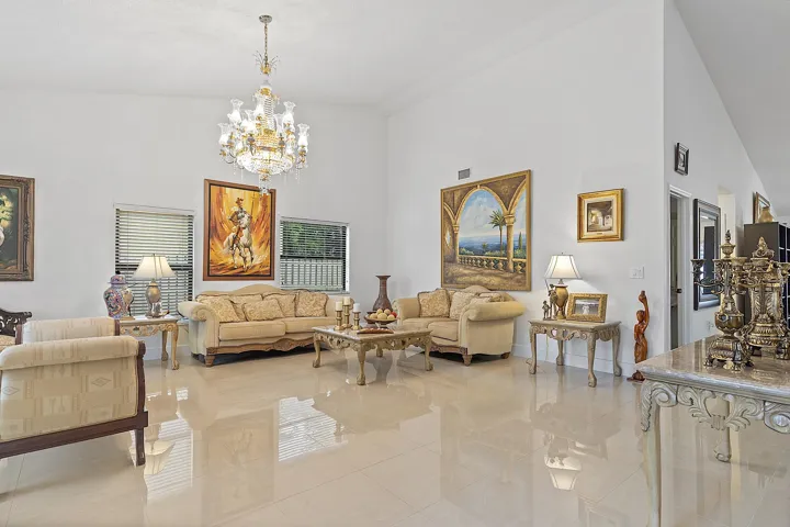 761 Greenbriar Ave, Davie, FL 33325 - 00