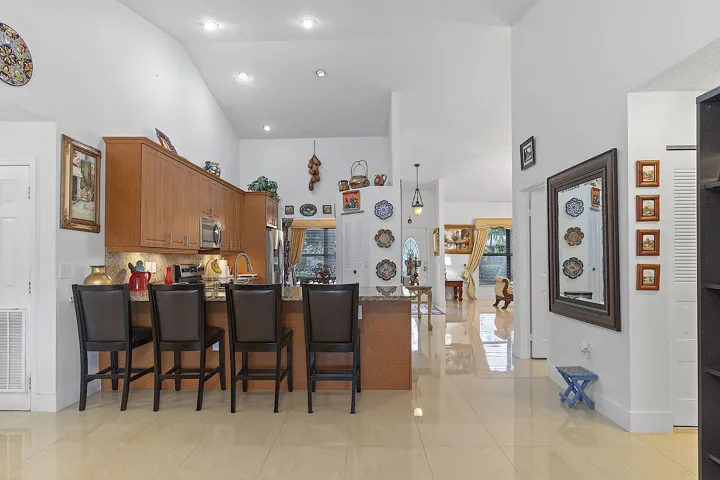 761 Greenbriar Ave, Davie, FL 33325 - 01