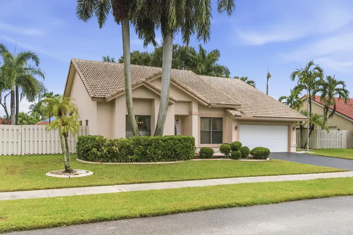 761 Greenbriar Ave, Davie, FL 33325 - 00