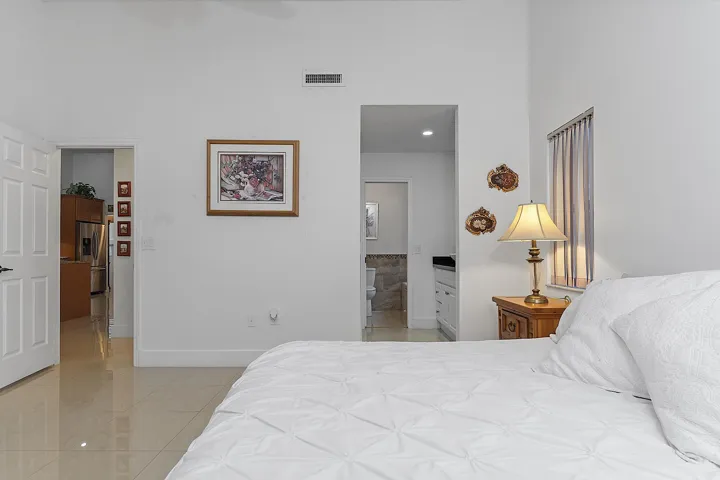 761 Greenbriar Ave, Davie, FL 33325 - 02