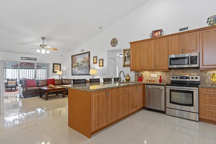 761 Greenbriar Ave, Davie, FL 33325 - 01