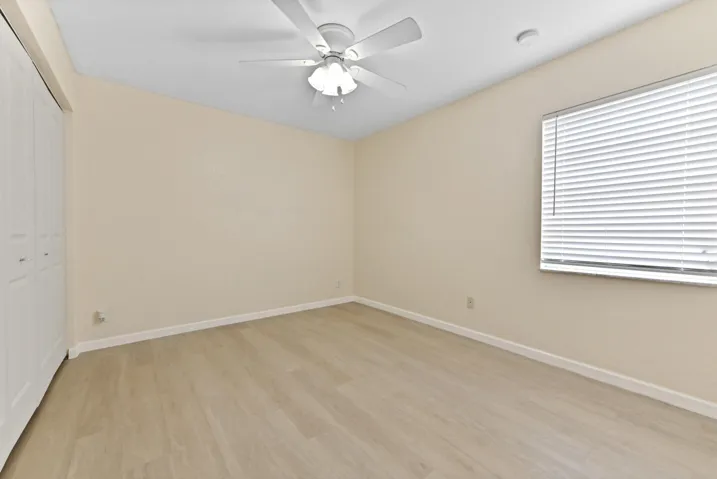 20 Bedroom 01