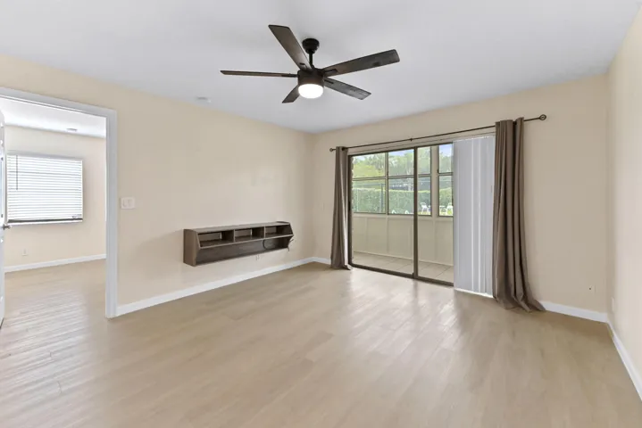 06 Living room 03