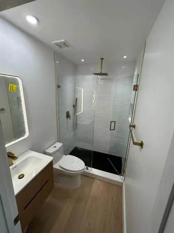Virtually renovated bathroom