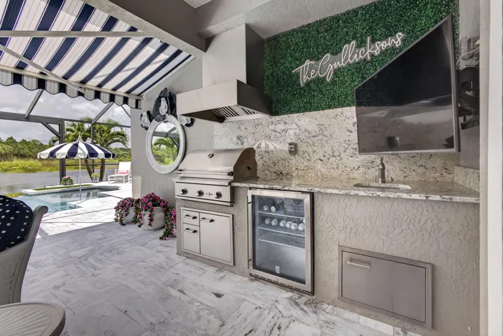 Summer Kitchen