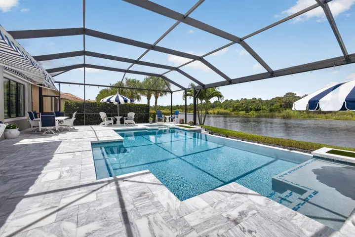 Private Pool & Hot Tub