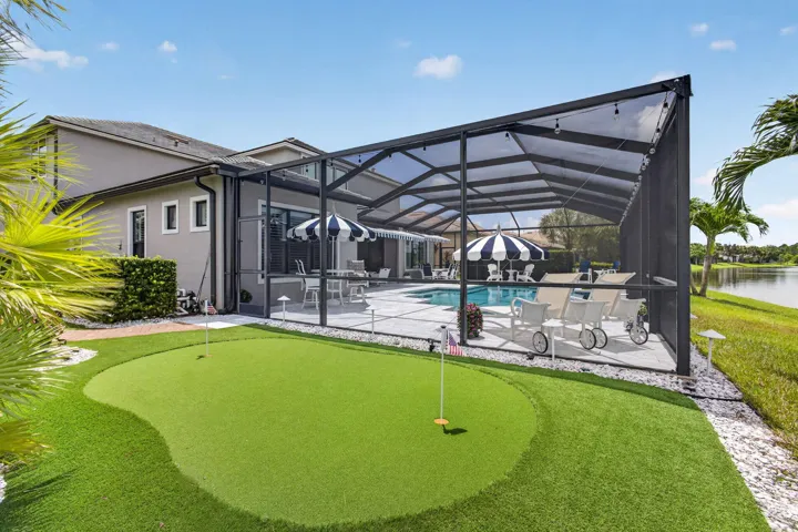 Putting Green 217 Blanca Isles Lane