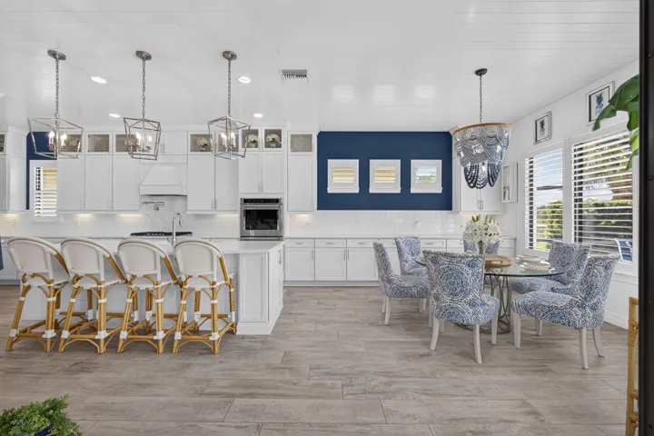 Kitchen & Kitchen Dining