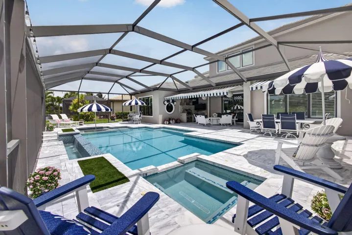 Private Pool & Hot Tub