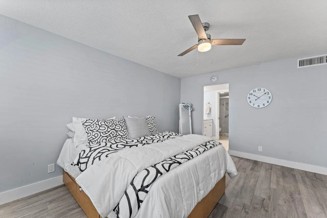 019-910DogwoodDrive-444-DelrayBeach-FL-3