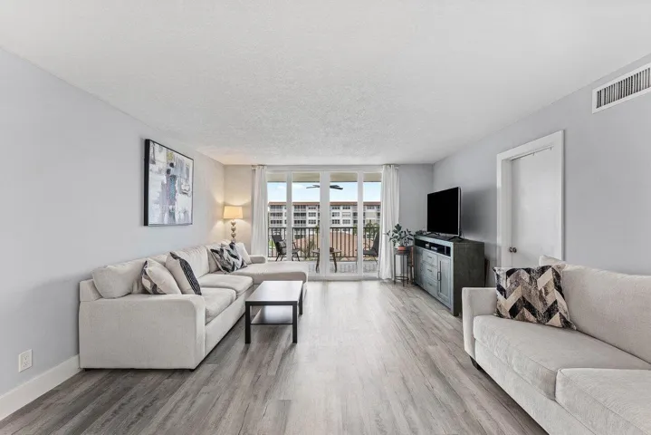 011-910DogwoodDrive-444-DelrayBeach-FL-3