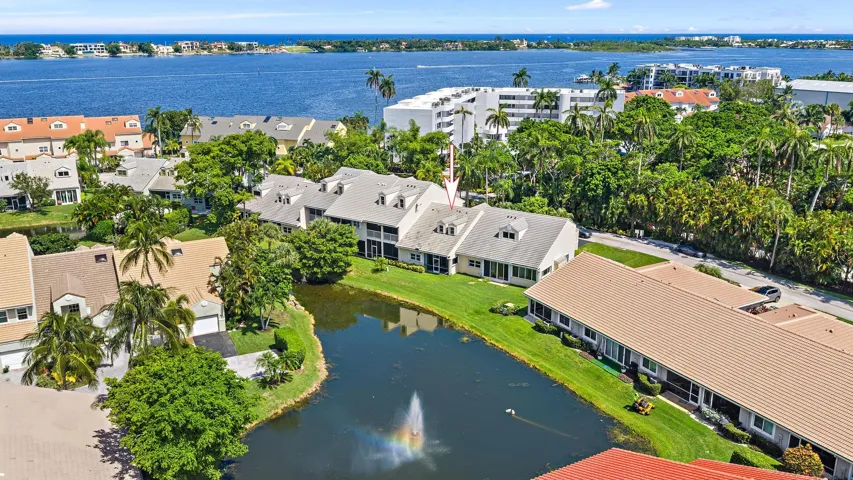 Lakeshore Colony - Secluded - Gated - On the Intracoastal Waterway.
