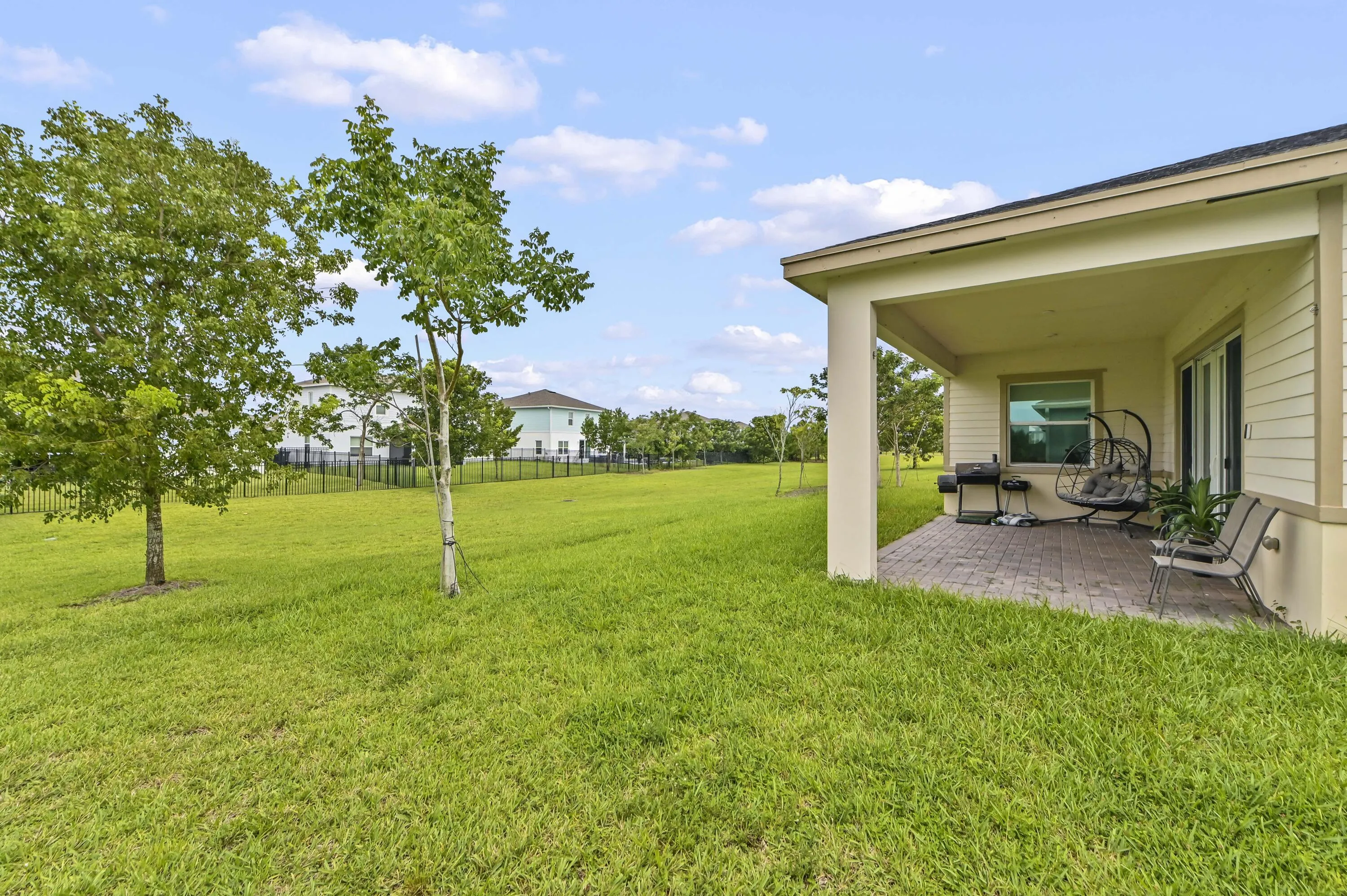 36 Backyard 02