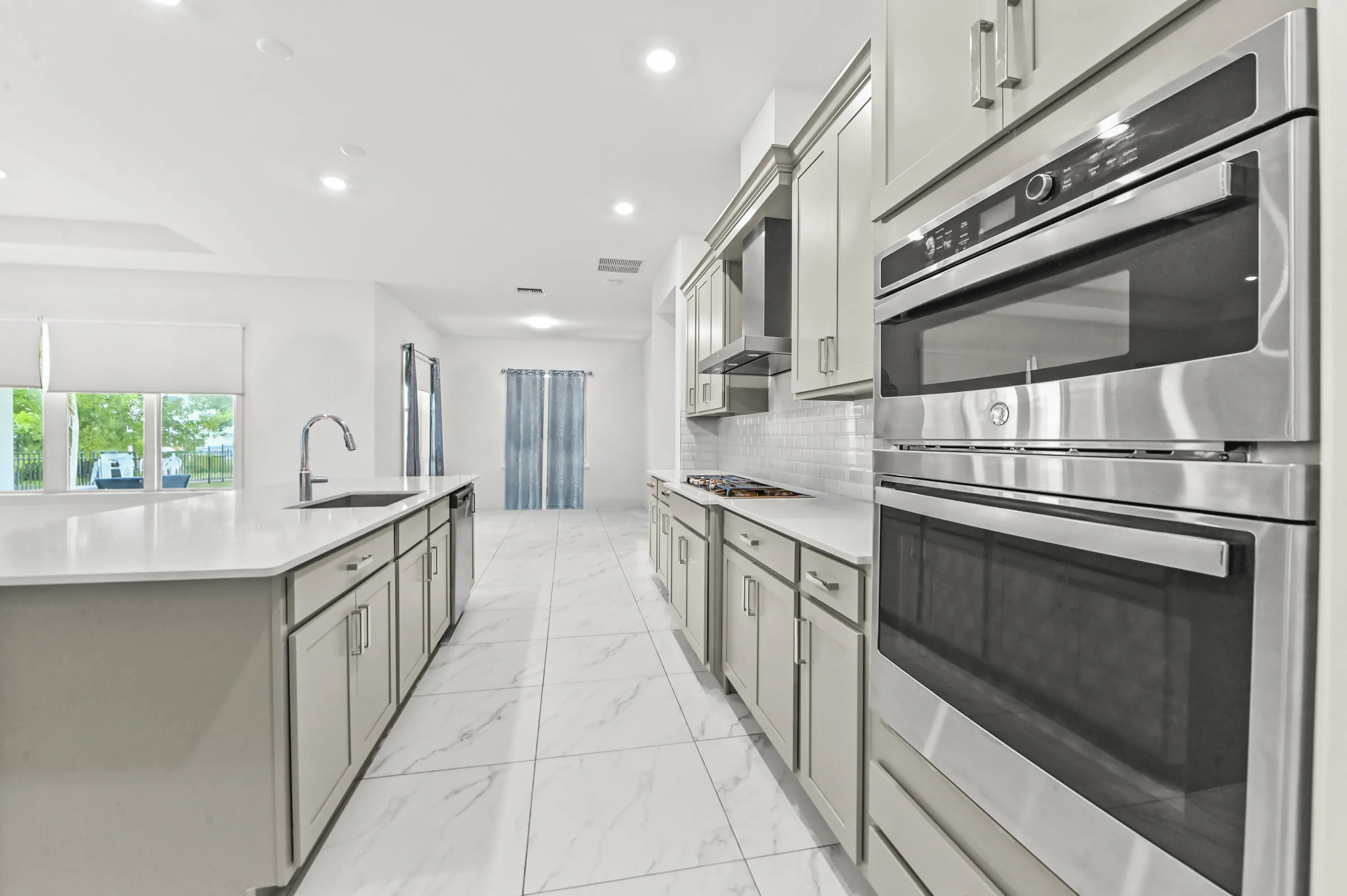 14 Kitchen 01