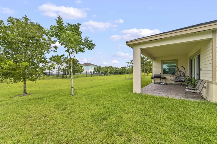 36 Backyard 02
