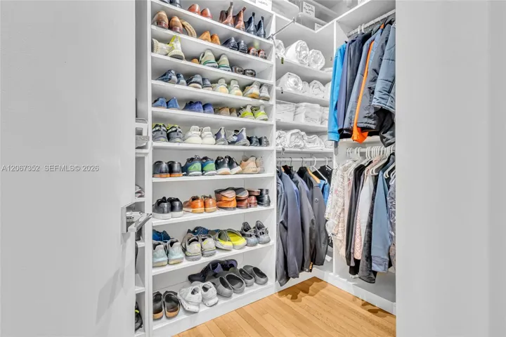 walk in closet